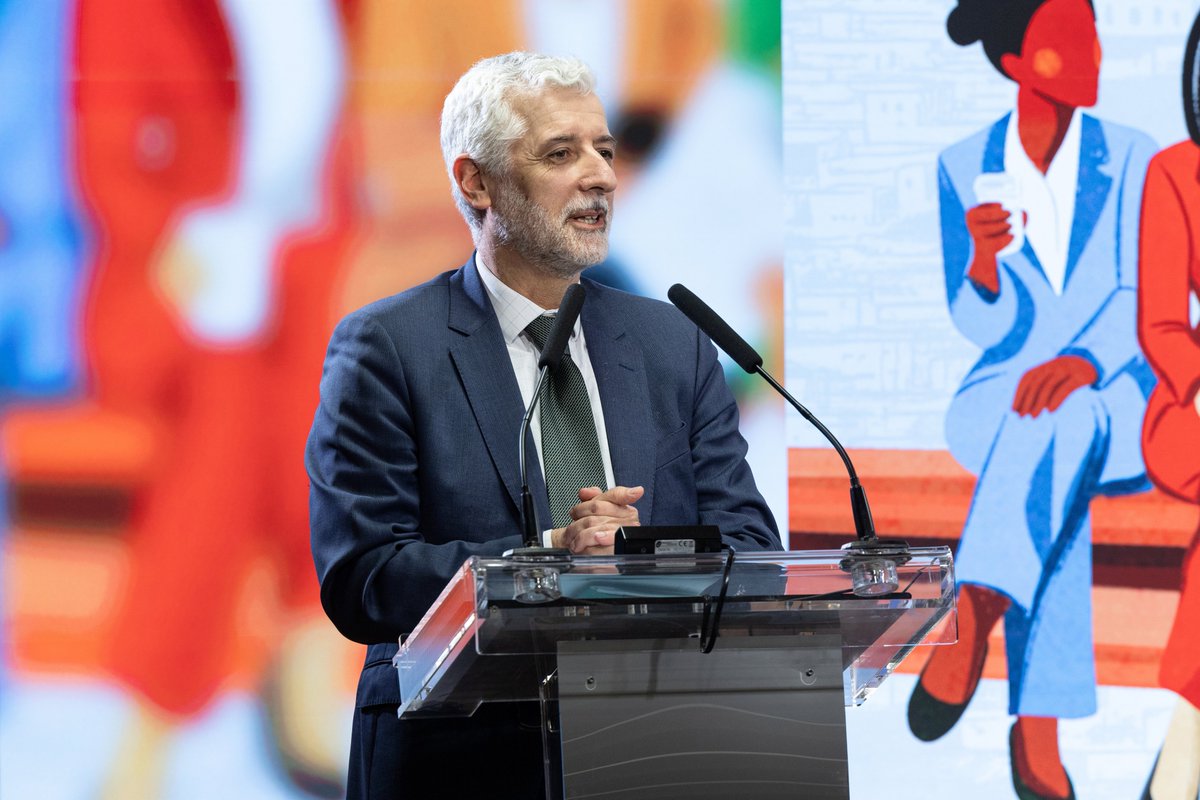 ICJCEAuditores's tweet photo. Clausura de la jornada a cargo de Santiago Durán, presidente del Instituto de Contabilidad y Auditoría de Cuentas (ICAC).
Destacó la importancia de seguir impulsando iniciativas que favorezcan el desarrollo del talento y la equidad en la profesión.
#Auditoría #Equidad #ICJCE https://t.co/3GaJRSZeQc