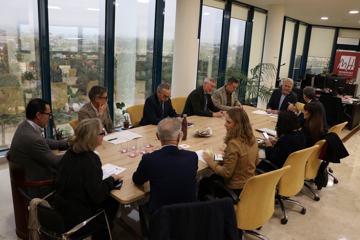 RectorUMH tweet media