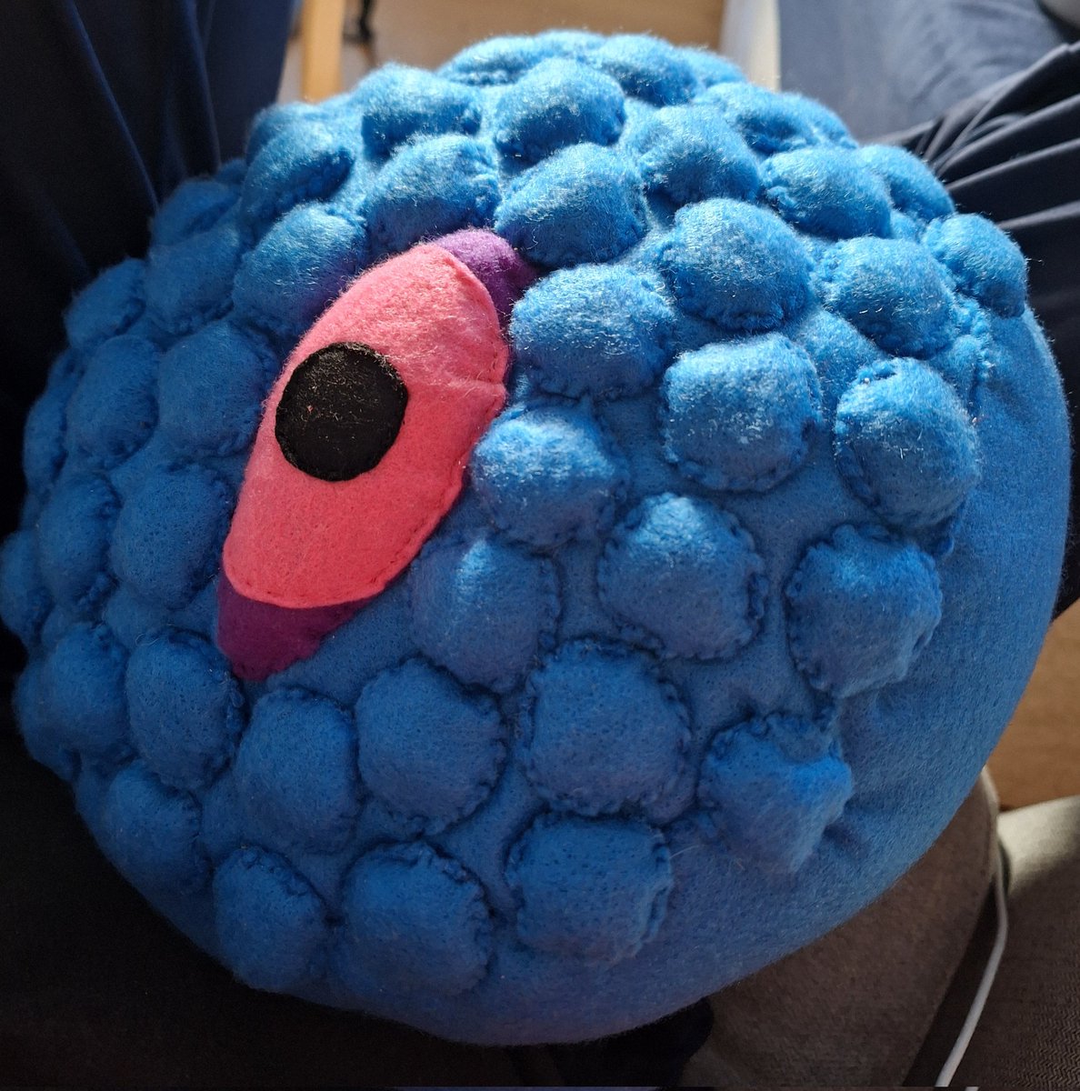 theartoflorcan's tweet photo. WIP - Jelly Spog.
#art #sculpture #3d #textiles #felt #fabric #softmaterials #candy #sweets #liquorice #allsorts #candinomicon #sewing #needleandthread #thread #misstitched #wip #workinprogess #unfinished #notfinished #irishart #irishartist #dublinartist #dublinart #lorcancassidy https://t.co/IvJsthi8xU