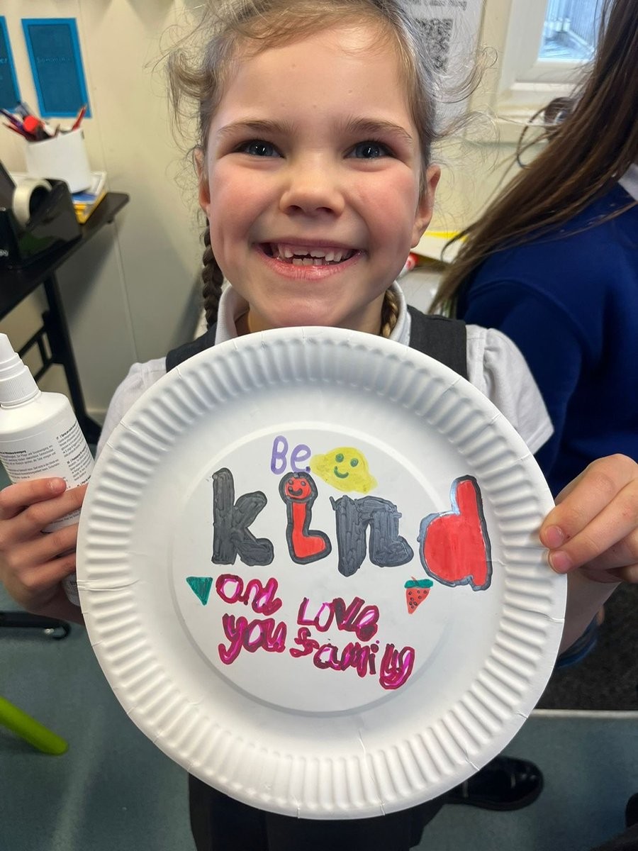 StanningtonFir2's tweet photo. We enjoyed a Kindness Workshop with Emily from 52 Lives. We learned that kindness has three qualities – being friendly, generous and considerate.  We also learnt about the science of kindness &amp; the positive impact it has on our physical and mental health. 
@schoolofkindness https://t.co/zMjV4lECV7