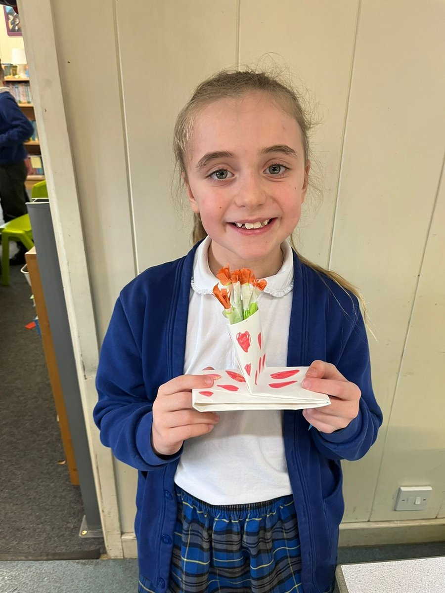 StanningtonFir2's tweet photo. We enjoyed a Kindness Workshop with Emily from 52 Lives. We learned that kindness has three qualities – being friendly, generous and considerate.  We also learnt about the science of kindness &amp; the positive impact it has on our physical and mental health. 
@schoolofkindness https://t.co/zMjV4lECV7