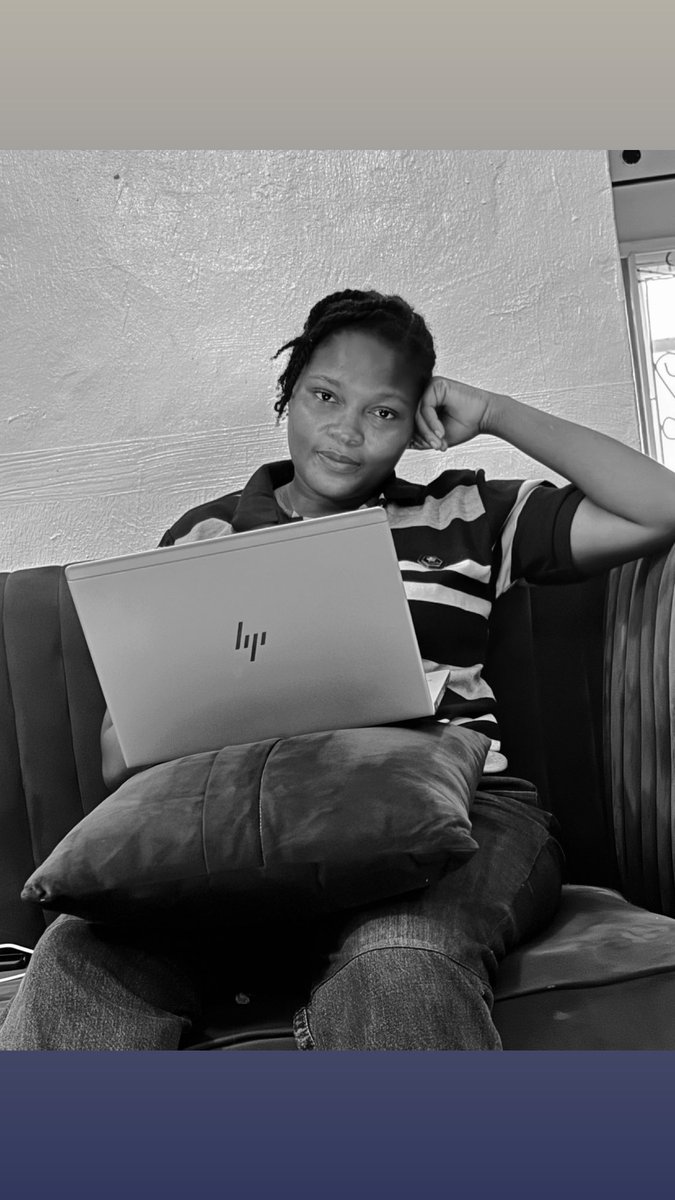 OmifolajinMary's tweet photo. A mistake I made in the Uni that cost me 4 years. 
In my final year as a Chemistry student, I had the chance to learn Data Analytics.
I ignored it.
Not because it was too expensive, but because I thought tech was only for Computer Sci students.
🧵
#4of30
#30daysbuildinginoublic https://t.co/tPoOggyJUi