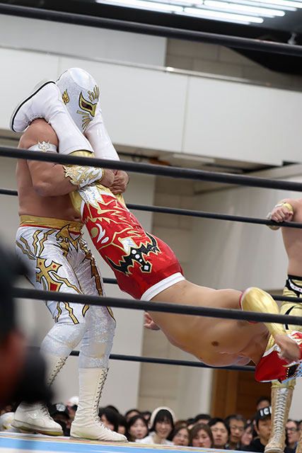 chika_dahlia's tweet photo. 2026/2/22
NJPW PRESENTS CMLL FANTASTICA MANIA 2026
ATCホール
第6試合【『FANTASTICA MANIA 2026』タッグトーナメント準決勝戦】
マスカラ・ドラダ、ミスティコ vs バリエンテ・ジュニア、フトゥーロ①
#MascaraDorada
#ValienteJr #Futuro
#FM2026 #njcmll #FantasticaMania2026 https://t.co/z2jop5zhay