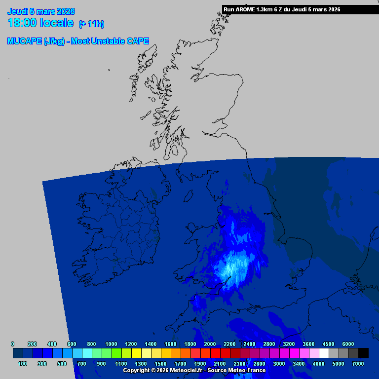 UK Thunderstorm Updates tweet media