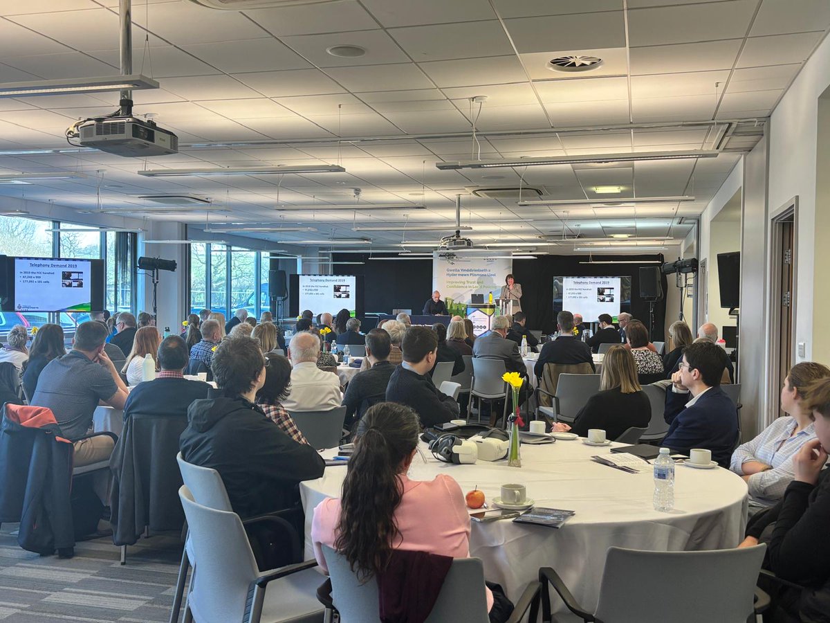 Com|Dyfed-Powys tweet media