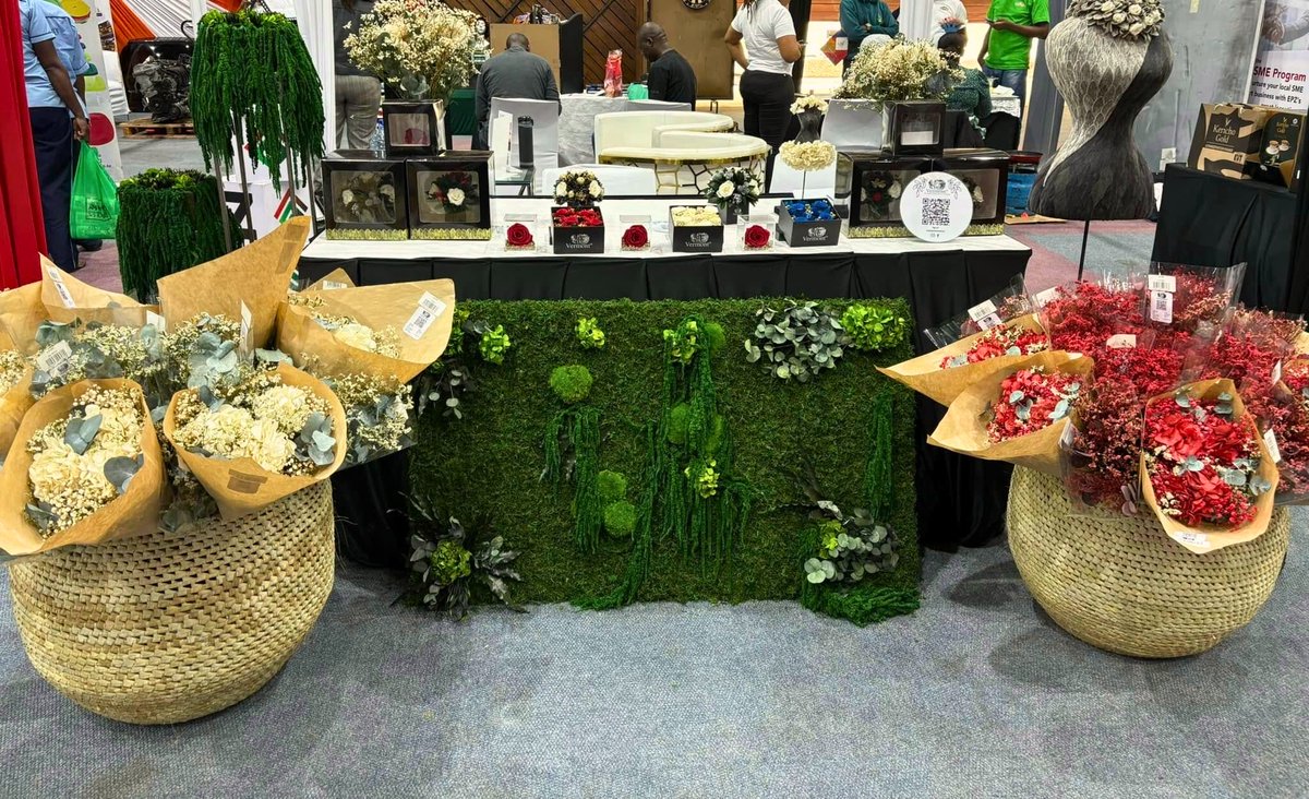 epzakenya's tweet photo. #Inthenews with @BD_Africa Vermont Flowers EPZ Limited specializes in preserved flower arrangements for the export market.
#TheEPZprograminKenya https://t.co/m2wZOQ5QEq