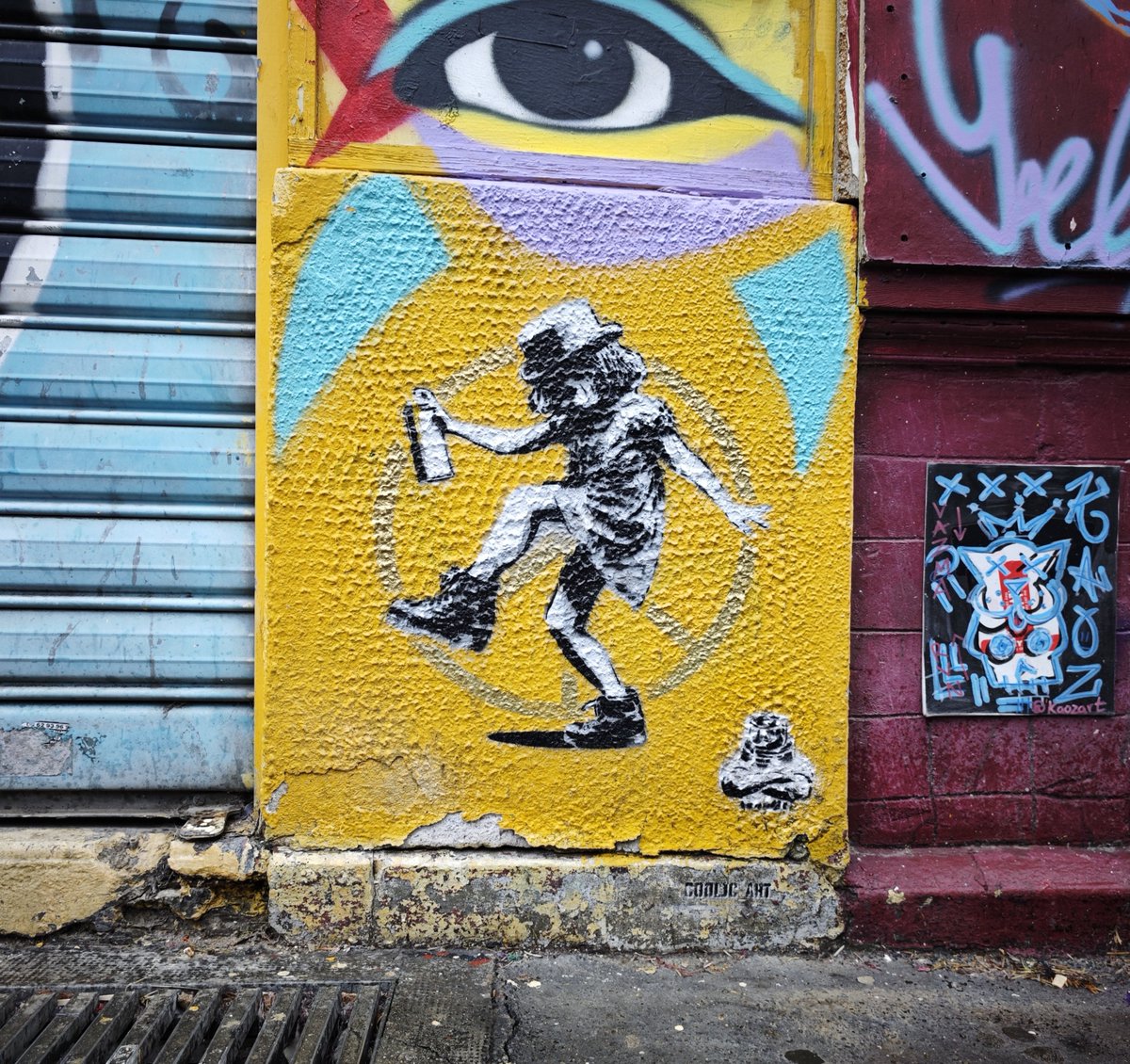 “Peace girl” ☮️
🧑🏼‍🎨Cooljc Art📍Paris, France 🇫🇷 
StreetArt