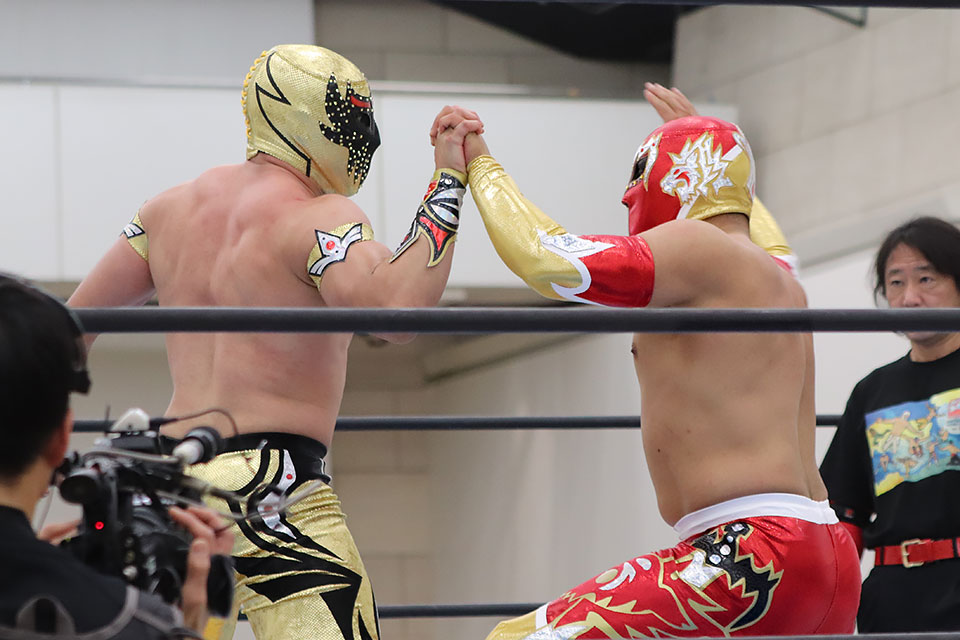 chika_dahlia's tweet photo. 2026/2/22
NJPW PRESENTS CMLL FANTASTICA MANIA 2026
ATCホール
第6試合【『FANTASTICA MANIA 2026』タッグトーナメント準決勝戦】
マスカラ・ドラダ、ミスティコ vs バリエンテ・ジュニア、フトゥーロ③
#MascaraDorada
#ValienteJr #Futuro
#FM2026 #njcmll #FantasticaMania2026 https://t.co/yaRcOwniUM
