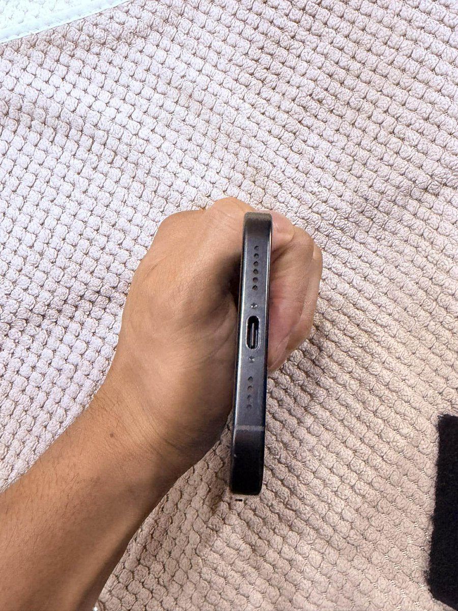 Bagets059's tweet photo. 5months old
Iphone 16 pro max
Color: jet black
256gb
Battery health: 93% 
Ntc approve ( from inbox) 
Warranty till until april 8, 2026
No issue 
Super kinis alagang alaga unli check sa meet up
PRICE 58K https://t.co/oimIXdn8sD