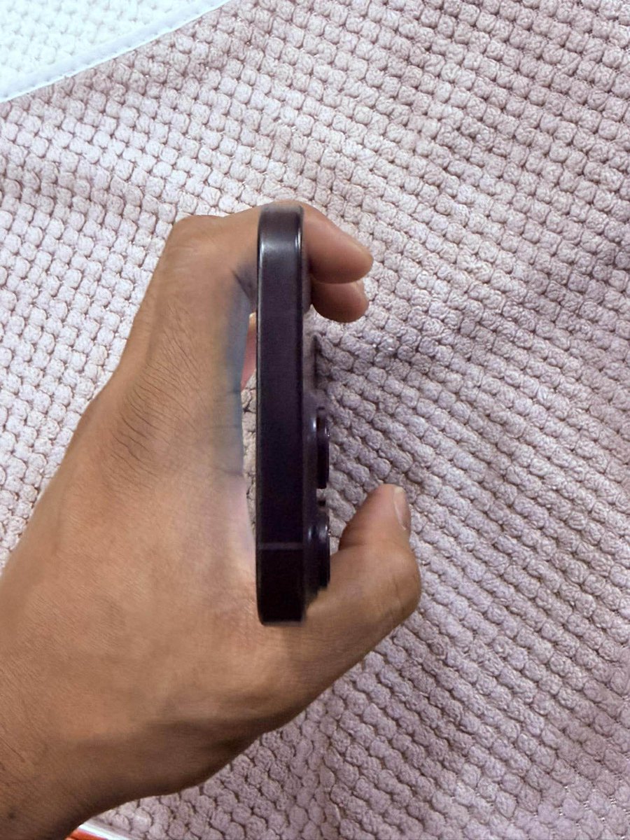 Bagets059's tweet photo. 5months old
Iphone 16 pro max
Color: jet black
256gb
Battery health: 93% 
Ntc approve ( from inbox) 
Warranty till until april 8, 2026
No issue 
Super kinis alagang alaga unli check sa meet up
PRICE 58K https://t.co/oimIXdn8sD