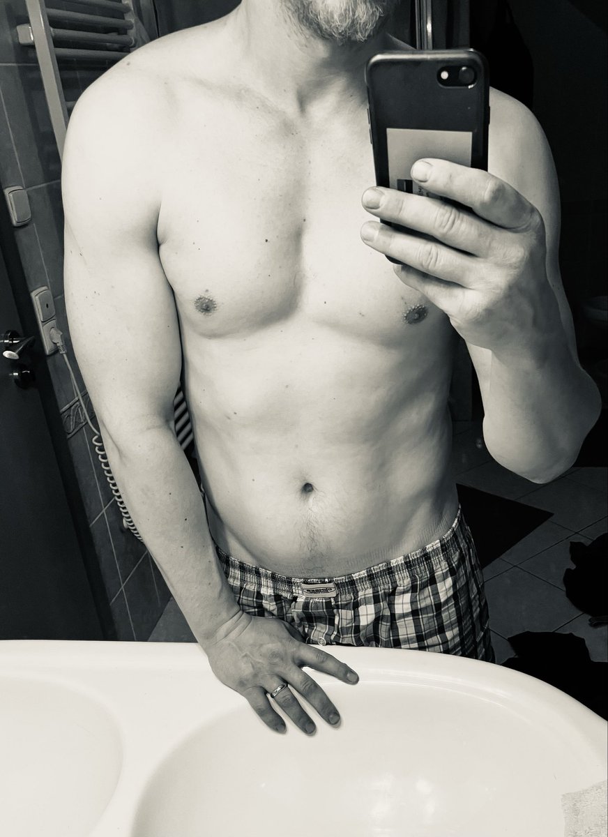 slamirus192's tweet photo. Gaučing a lenost se projevila 😑 nejvyšší čas opět makat 🏋️💪🏃 https://t.co/vEn2pnDiGN