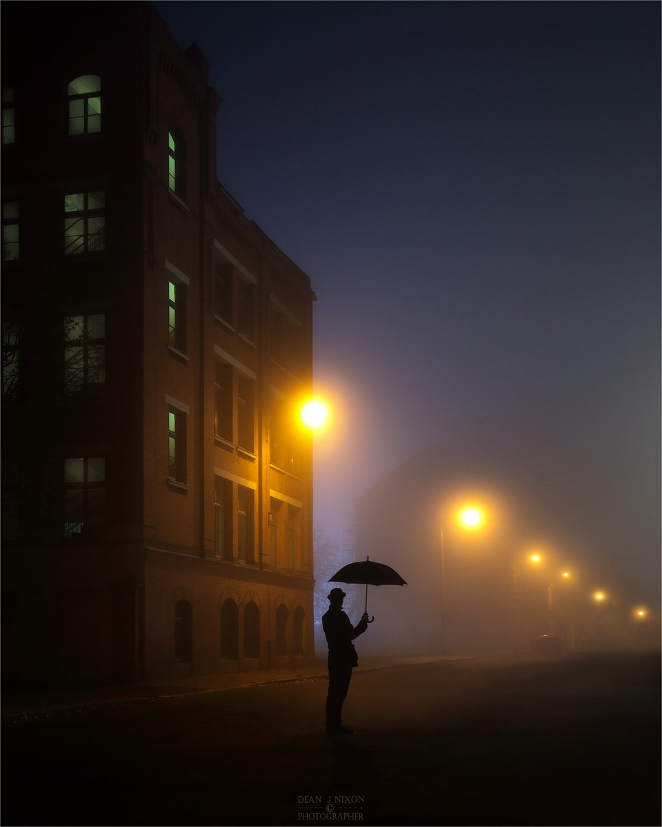 angelicaio81153's tweet image. Loneliness drifts like a quiet fog , Soft and slow without a sound , it settles in like shadows fall , And wrap itself around ....

A Lonely Silhouette in the Foggy Night  , Leipzig Germany 
#fineartphotography #ArtisticPhotography 
#composition #creativity #creators