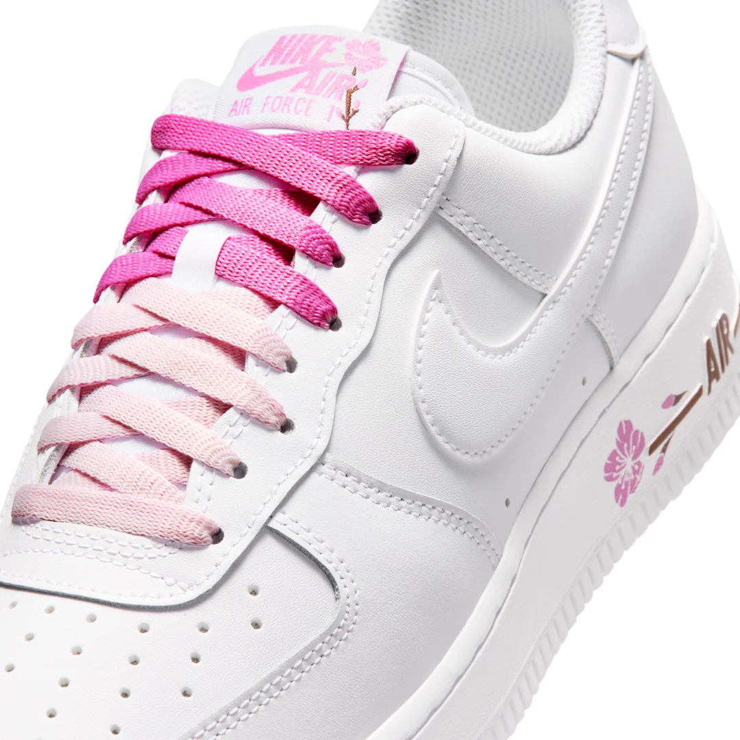 ス*グ様 エアフォース1 桜 HCpcAHGawAAH7Ke?format=webp&