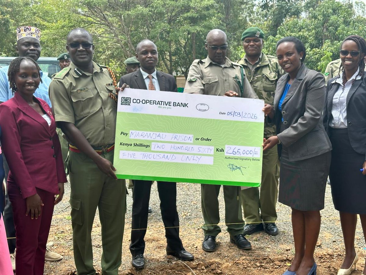 Coopbankenya's tweet photo. Co-op Bank continues to cement its strong relationship with the Kenya Prison Services. Today, at Maranjau Prison in Muranga County,  the bank, led by Regional Manager Central Kenya Mrs. Anne Kamuta launched a bank funded car shade. https://t.co/JDH165BBkK