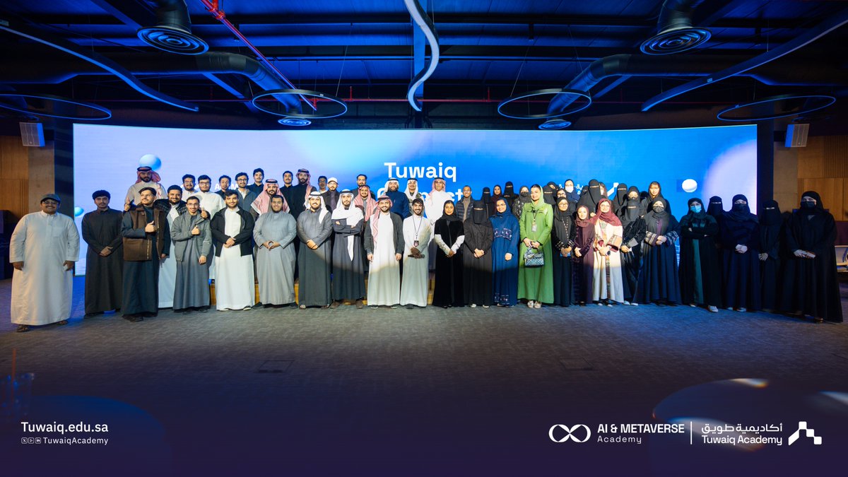 TuwaiqAcademy's tweet photo. "طويق كونكت"

في مساحة تفاعلية وتجارب ومشاريع وقصص نجاح مُلهمة؛ جمعت بين خرّيجي معسكرات طويق بالشراكة مع @Meta. https://t.co/yuwLIgIdXK