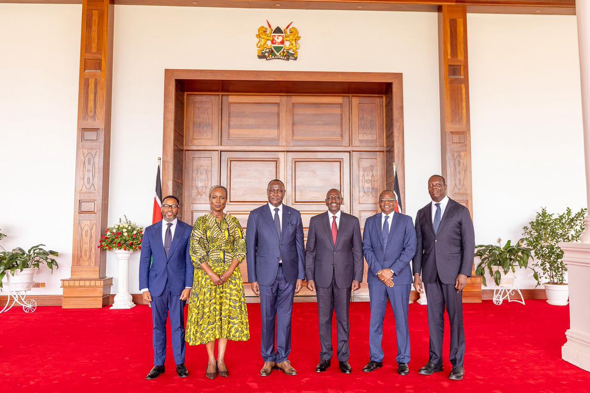 WilliamsRuto's tweet photo. We are working with African financial institutions because they are well-grounded in the issues concerning our continent and are best placed to offer home-grown solutions, including infrastructure, political, economic and social options.

Consequently, Kenya and the Africa Finance Corporation are partnering to host the Minerals Infrastructure Summit in April 2026. At the summit, we will build  relationships that are critical in strengthening our mining sector and expanding opportunities for investment, jobs, national growth and prosperity.

Held talks with the African Finance Corporation CEO Samaila Zubairu, State House, Nairobi. Also welcomed the plan for the AFC to establish its regional headquarters in Nairobi's, and committed to facilitate all the necessary processes.