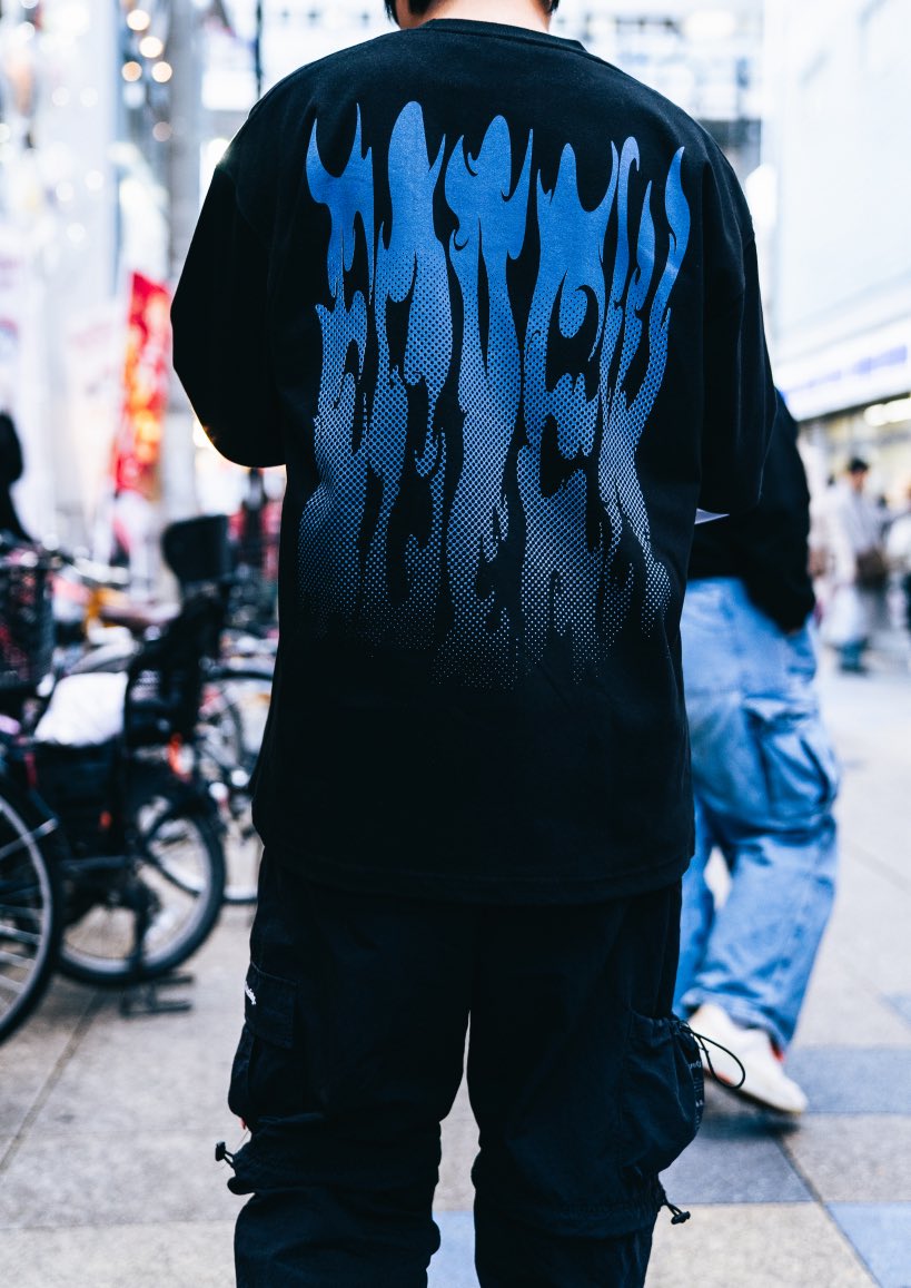 EYEWORM_K's tweet photo. EYE WORM 9.1oz BIG TEE
Lサイズ
(身丈:73cm 身幅:58cm 肩幅:54cm 袖丈:61cm)
photo by @1976ub
Shop https://t.co/3a8qjiEG5P
#EYEWORM #ストリートファッション https://t.co/QHbbGel9t6