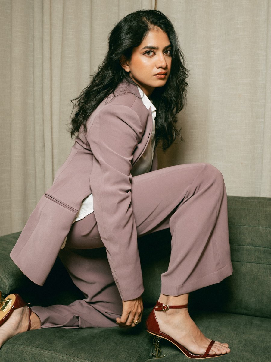 Weekendvibes_'s tweet image. Anarkali Marikar 💜🤍

#Anarkali #AnarkaliMarikar