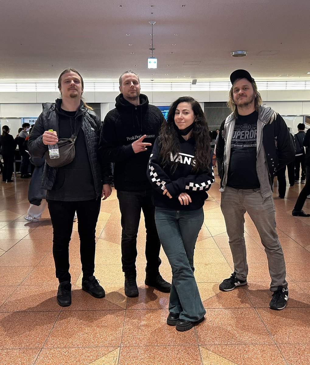 紆余曲折ありましたが、遂に「Battle Beast」
(の半分)が無事に日本へ到着しました！

明日から始まる東京-大阪公演をお楽しみに！

なお、東京前売は完売しており、当日券の発売は、開場と同時に並んだ順のご案内となります。
数に限りがございますので、売り切れの際はご容赦ください。