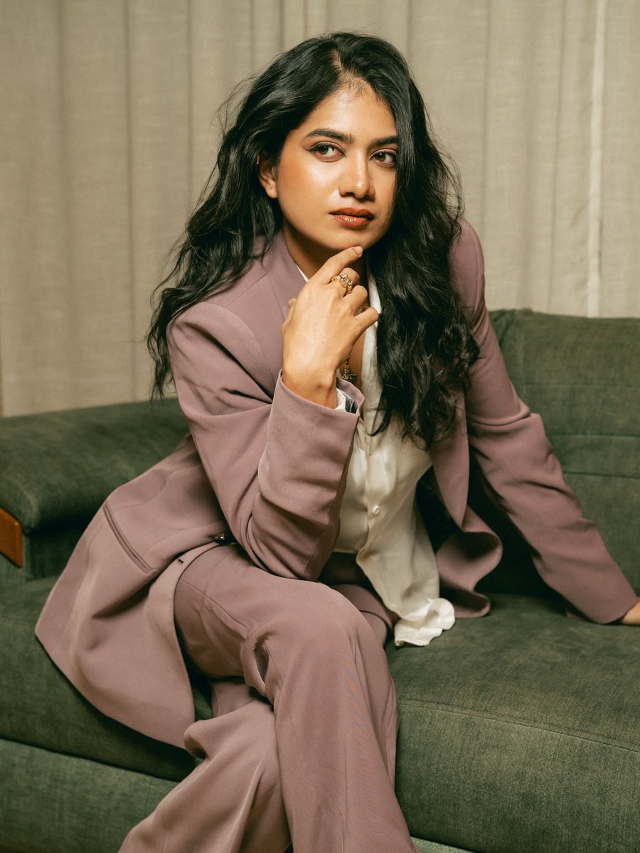 Weekendvibes_'s tweet image. Anarkali Marikar 💜🤍

#Anarkali #AnarkaliMarikar