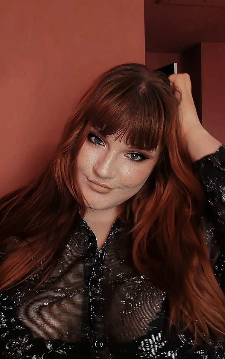 PoisonxDoll's tweet photo. I just wanted to post a nice picture here for once 😁 #plussizefashion https://t.co/g3WMFlyLqN