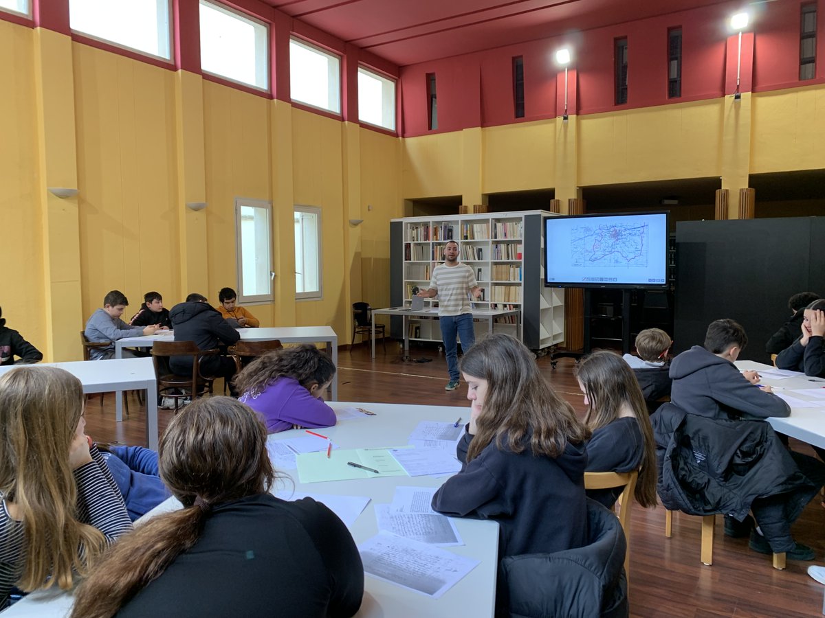 aclurgell tweet media