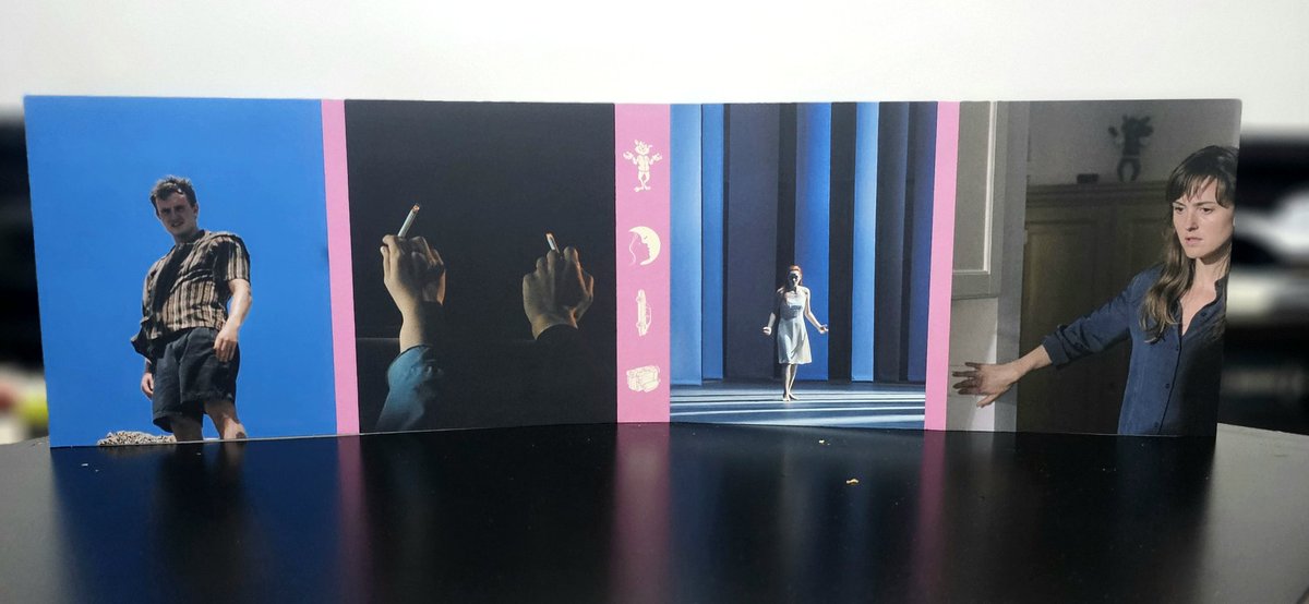 VideotecaLa's tweet photo. Ya está en casa esta fantástica edición de @ElasticaFilms. La verdad es que es preciosa y se nota el cariño que le han puesto. El retraso queda más que perdonado y quedo a la espera de ver qué más nos va a ofrecer esta editora.

#elasticafilms 
#formatofisico https://t.co/i5VcCrqt0R