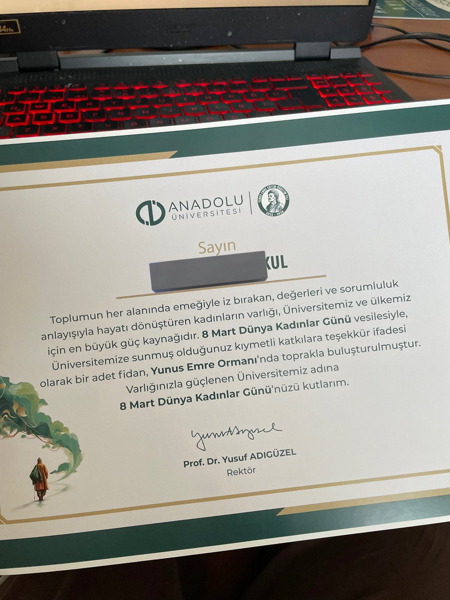 rektörden gelmiş sanırım okulda birileriyiz