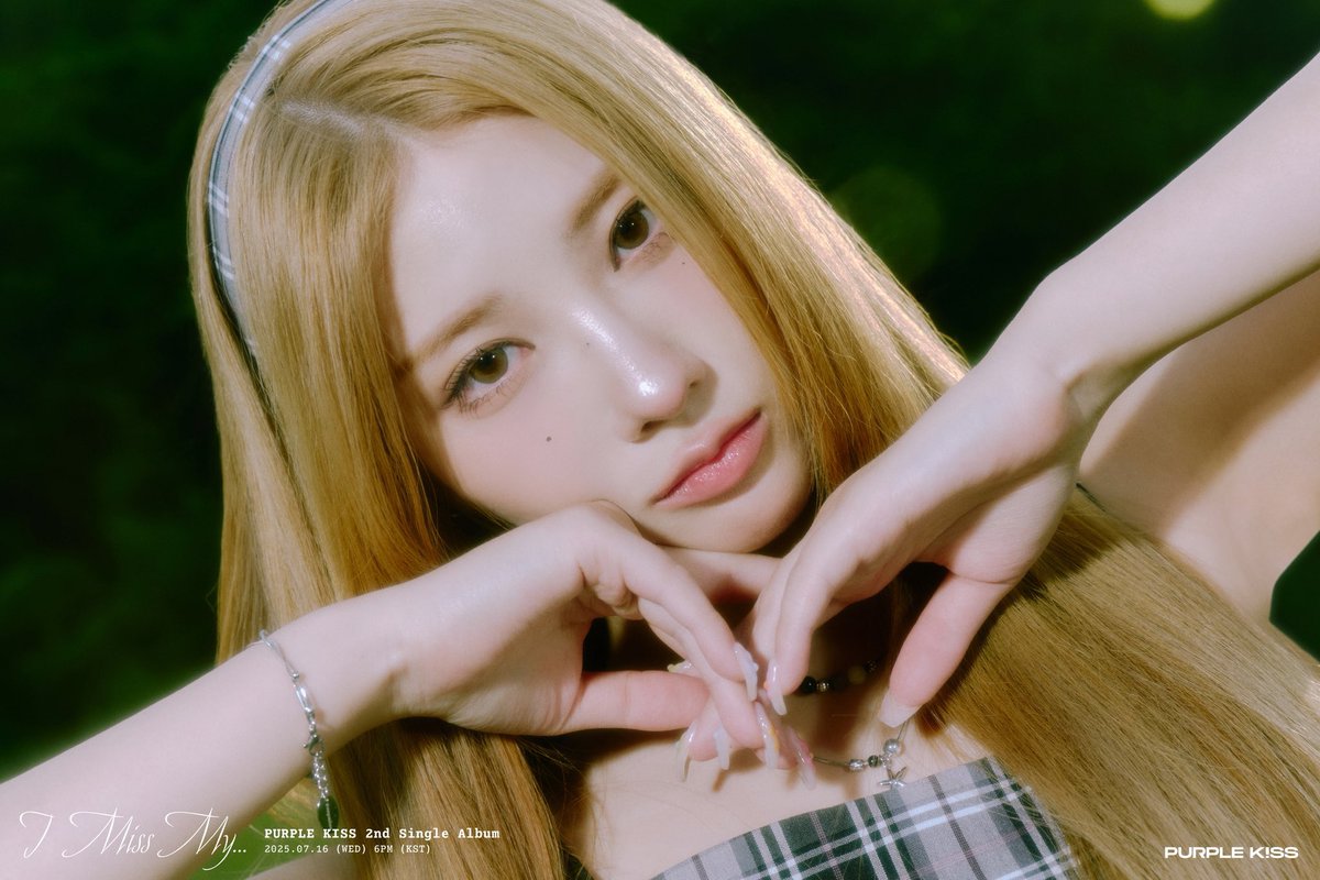 PURPLE KISS Charts 🝮 PRESENT FOR U tweet media