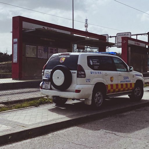 SEAPAPozuelo's tweet photo. 🔴 Intervención en Metro Ligero Oeste por paciente con convulsiones, valorada y trasladada al Hospital Puerta de Hierro. 

Gracias a @MLOeste por la rapidez en el aviso y la información facilitada. Esa es vital para mejorar los tiempos de respuesta. https://t.co/NfkMOpL0FM