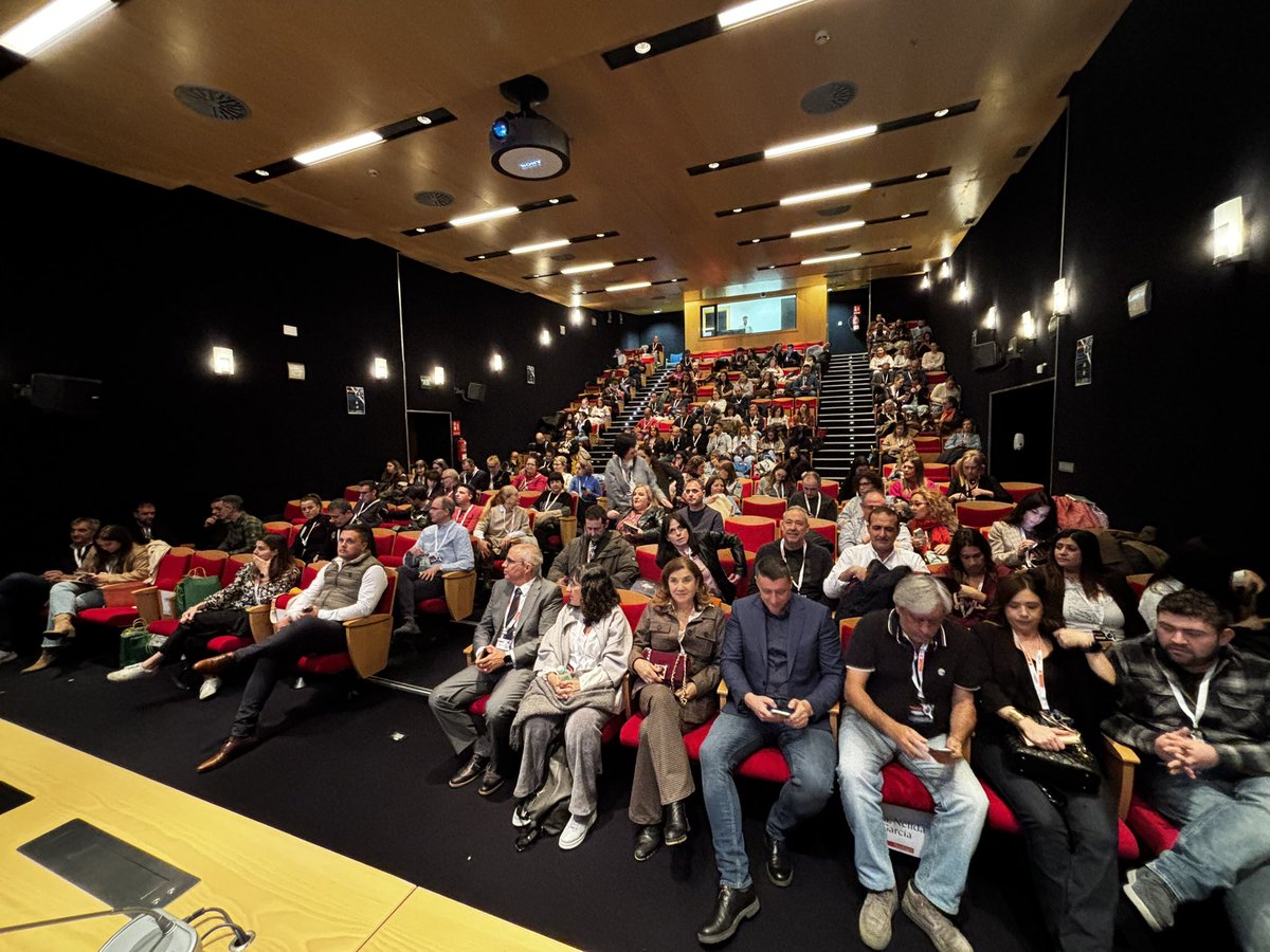 CFIELeón tweet media