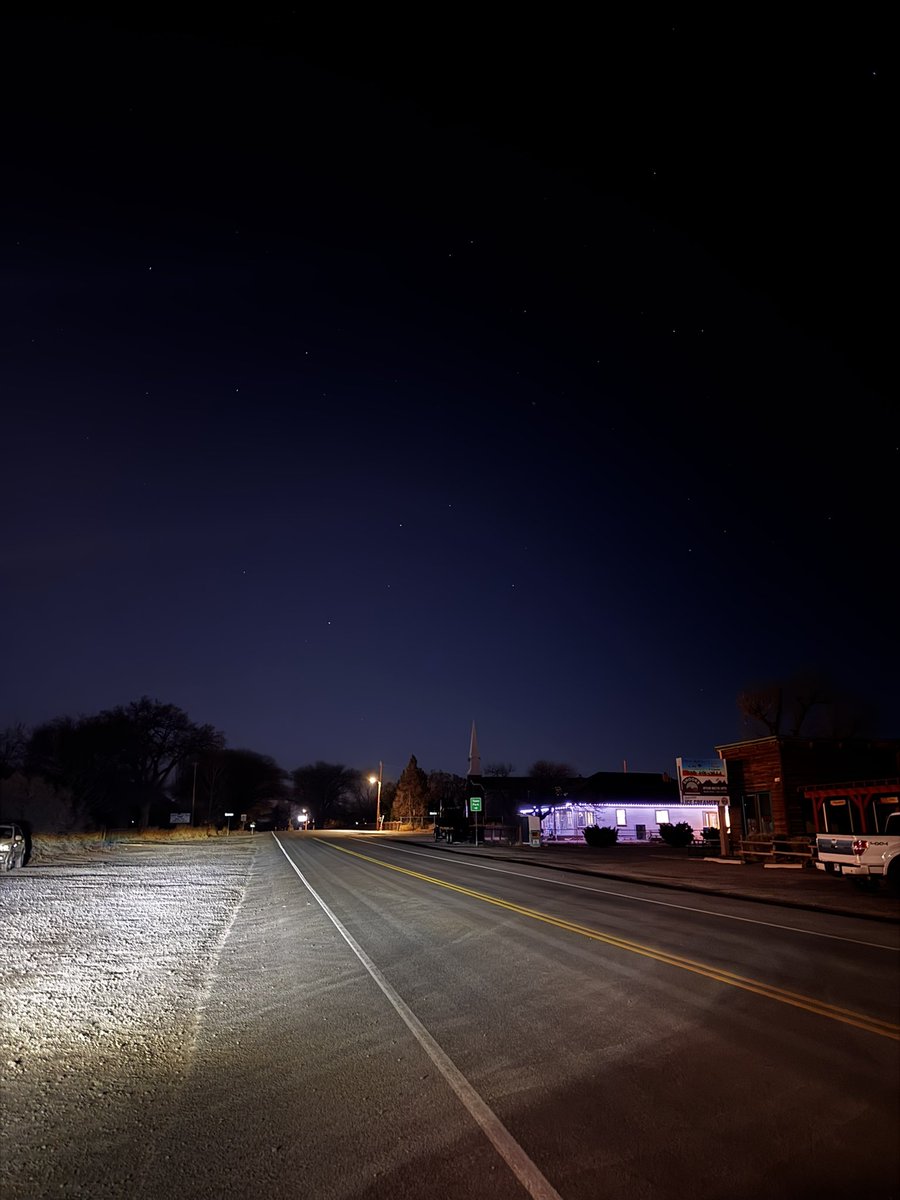 SarahMurphyTV's tweet image. #BREAKING:

- 3 women dead in Wayne Co. (age 30s, 60s, 80s)

- 2 found on a trail, one inside a home 

- Suspect on the run 

- Sheriff warns entire county to lock doors, turn lights on, &amp;amp; be aware

- They’re looking for a 2022 white Subaru Outback license plate U560YF

@abc4utah