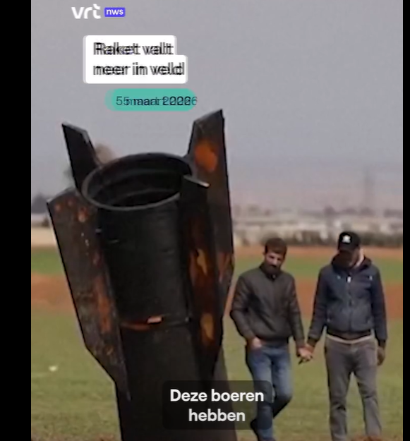DGMX74's tweet photo. What is more dangerous, walking hand in hand in Syria or that missile? https://t.co/tPlfWHMgIS