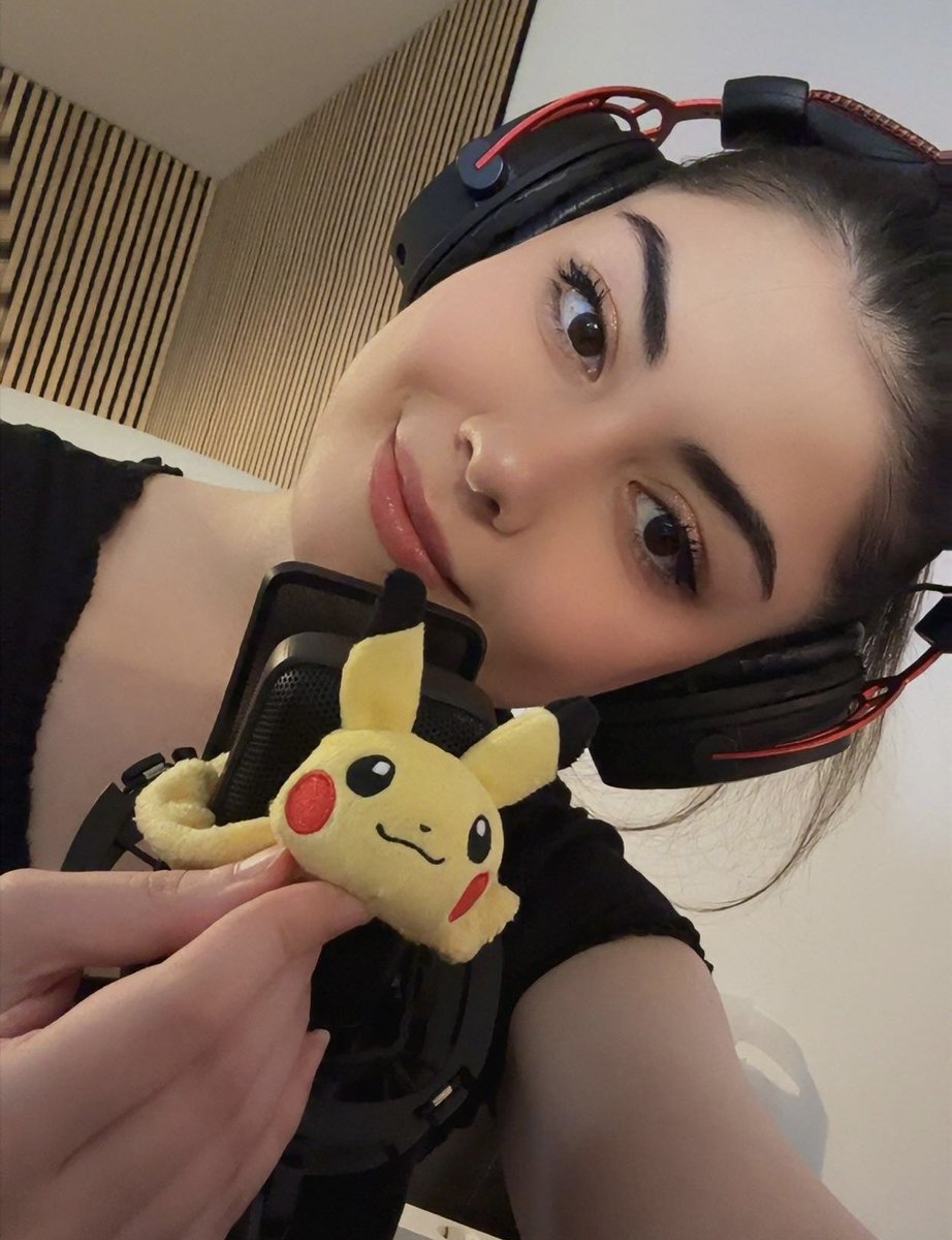 Val 🌺 | twitch.tv/katsaurus tweet media