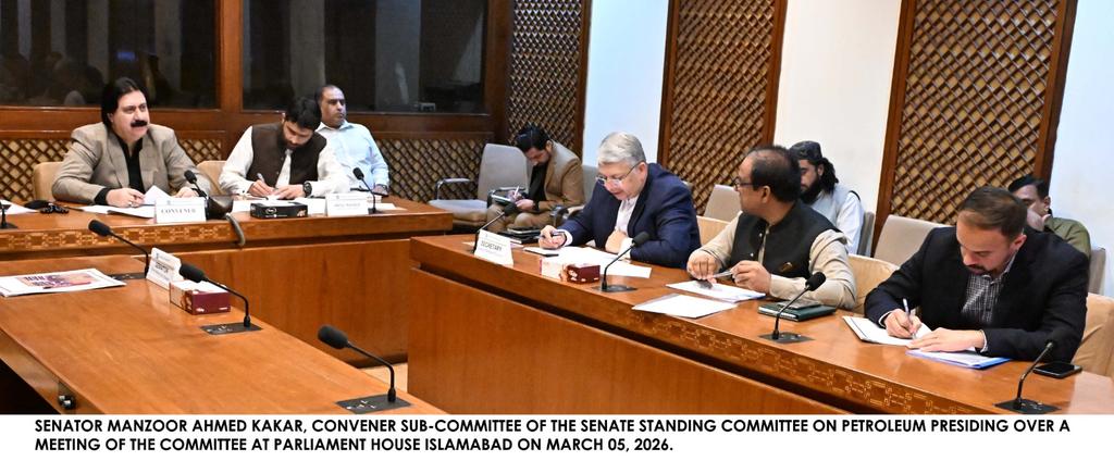 SenatePakistan's tweet photo. 🇵🇰 Sub-Committee of The Senate Standing Committee on Petroleum met at Parliament House under the convenorship of Senator Manzoor Ahmed Kakar; Reviews #LegalFramework for #PetroleumBoards; Seeks Detailed Briefing on #PSO, #PPL and #PARCO https://t.co/YNZGxWsgm7