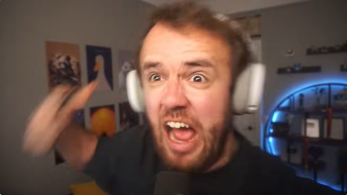 Out of Context Football Manager tweet media