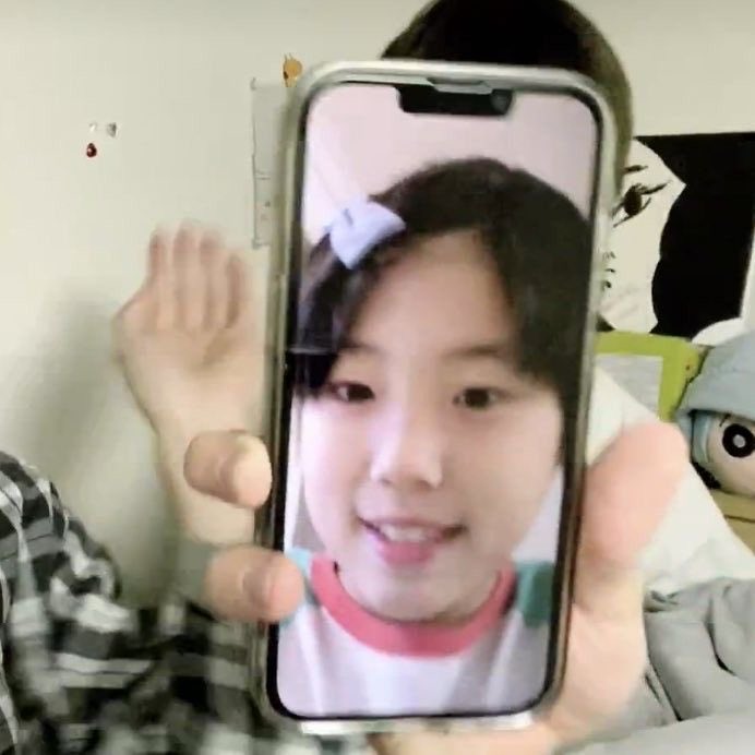mnxism's tweet photo. 안성민 애기 때 볼 사람 이 때 부터 끼가 남달랏음 https://t.co/JTNhn3YY4I