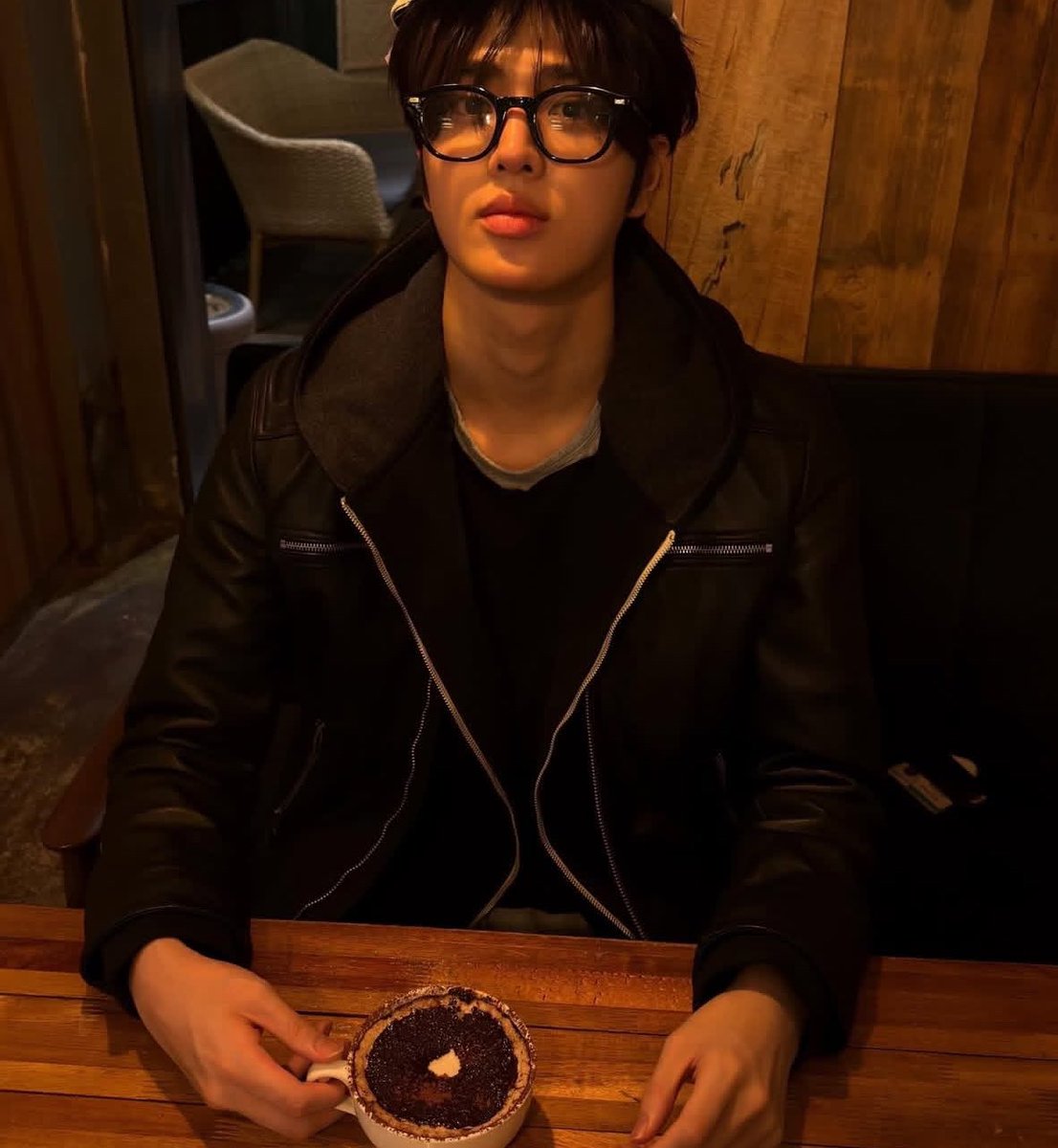 enchanted0227's tweet photo. 말로 표현할 수 없다 https://t.co/1YwIPcytFN