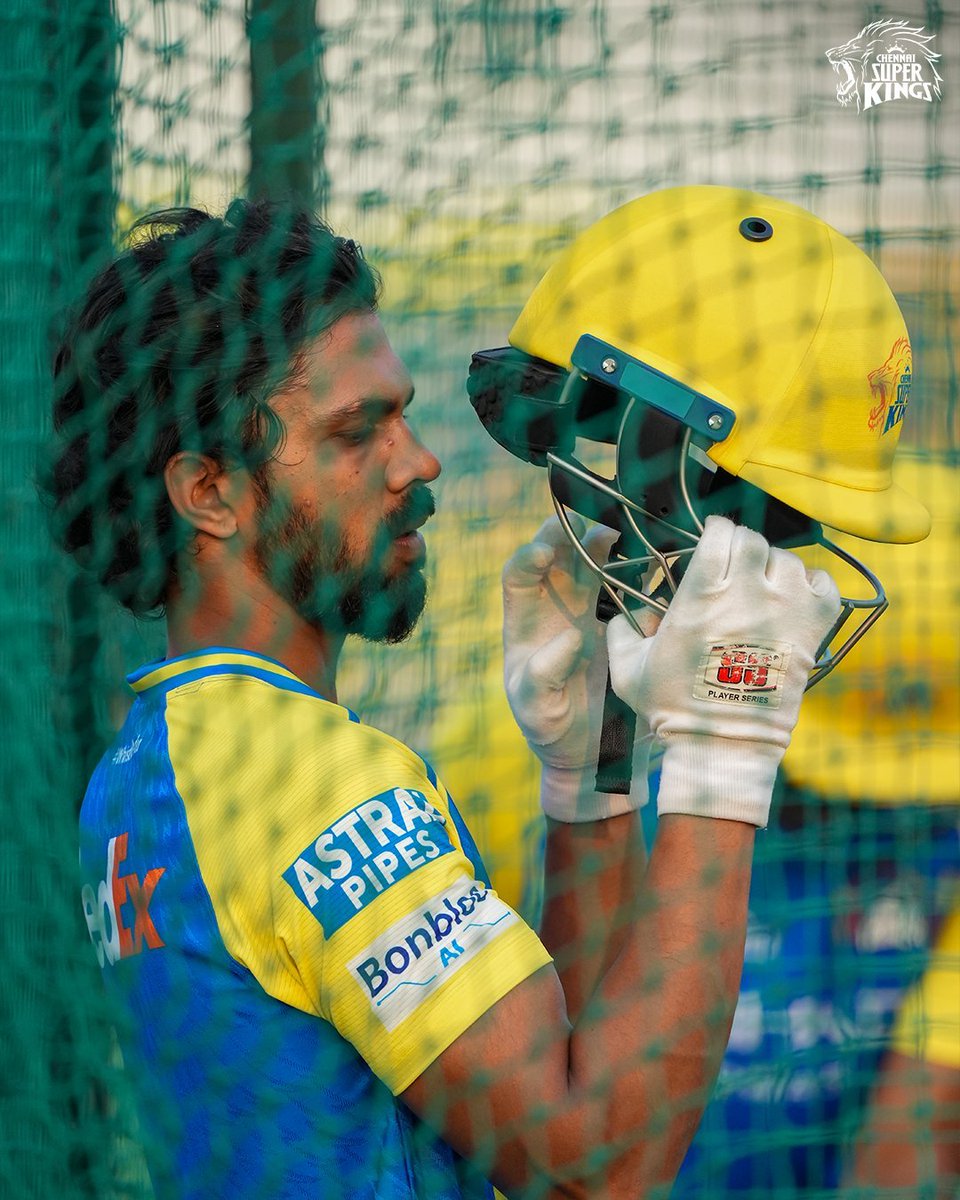 rutu_fc_31's tweet photo. Oh Captain, OUR CAPTAIN. 🦁💛

#RuturajGaikwad #CSK #IPL2026 @ChennaiIPL https://t.co/iMILMhcAgQ