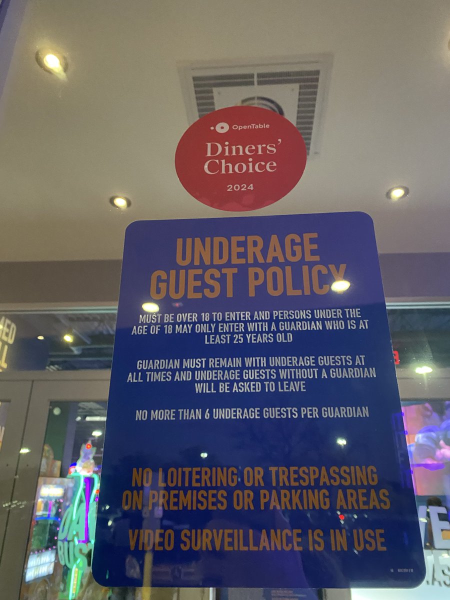 Snowy (#FlyHighBlu) tweet media