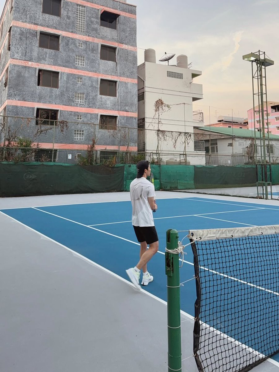 TheoryofYinWar's tweet photo. IG warwanarat 

☁️ 🎾 ☁️

#หยิ่นวอร์ #warwanarat @warwanarat https://t.co/8X8MXbwRWL