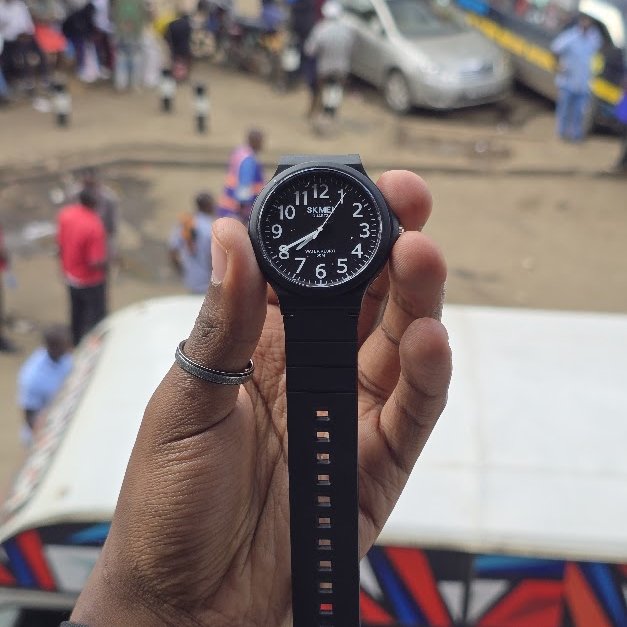 DrKanyuira's tweet photo. Casio have the MQ24, an easy reader, neat and compact analog watch, locally available at Kshs 4,499.

Then SKMEI said ngonja kidogo and they made the SKMEI 2018; bigger, with a 50M WR rating at a fraction of the price. Locally available at Kshs 1,999.

Pick your poison.
Both are available with a one year warranty from @Essentiall_Ke