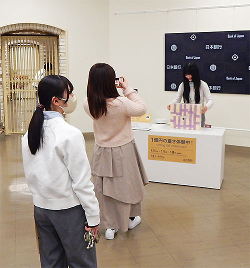 SAAJ1962's tweet photo. 就活準備・資産運用にも必須の知識を自分のものに！
現役証券アナリストと学ぶ、『企業のみかた』

今回のワークショップでは、おかねマネージ株式会社代表の木岡克幸さんにご登壇いただきました。

ご参加いただいたみなさま、ありがとうございました！　レポートお楽しみに

https://t.co/eWAIMtDnew https://t.co/0uguWENvmz