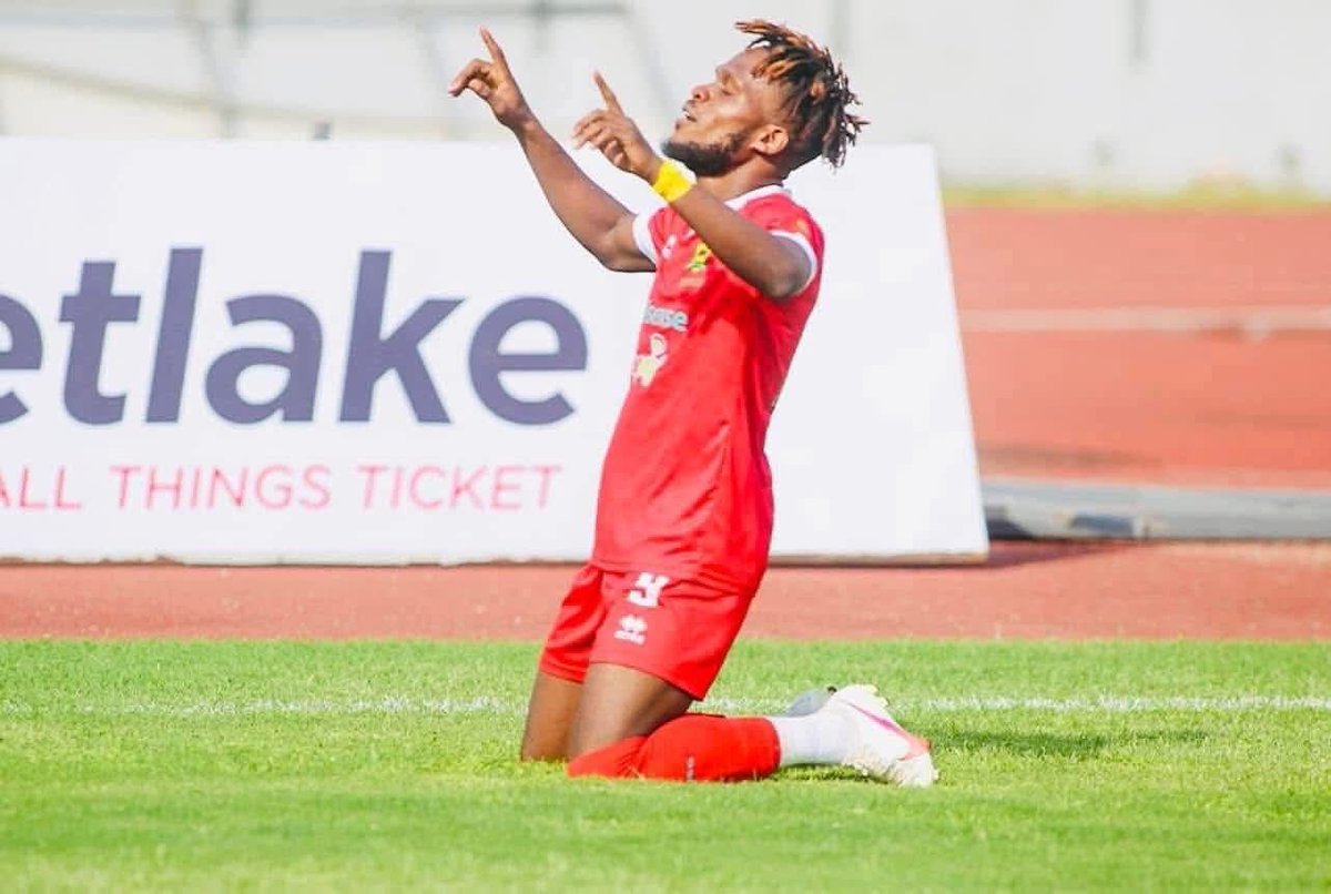 Which of these Kotoko strikers do you missed more?
If you are to sign two of these former players to Kotoko, who are you signing?
-Sognne Yacouba
-Ahmed Toure
-Frack Mbella Etouga
-Steven Dese Mukwala 

Let’s hear from you!

#AsanteKotoko
#kotokoultras