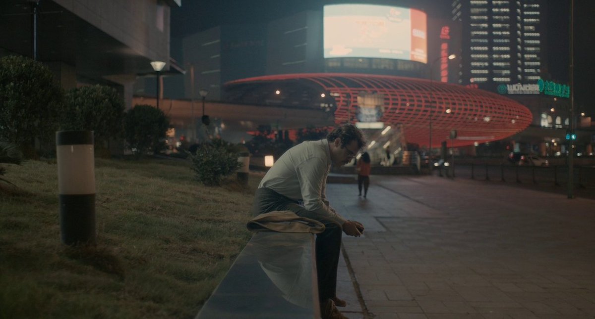 cinevow's tweet photo. Joaquin Phoenix in Her, 2013 (dir. Spike Jonze) https://t.co/kew2BSQYl5