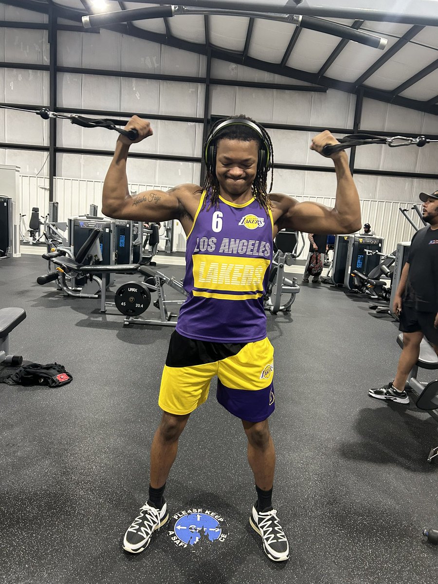 devfrank24's tweet photo. Post grad season is over…. Back in lab. #biggerfasterstronger

Devin Frank
6’ 4” 205lbs
SG/SF
Louisiana Knights Post Grad Academy 

@living1_living @starchamps4life @coachdmojack @MikeCoppage1
@coachchuckt @clovell33 @CoachCajunMoore @TimothyDalBon @CoachDoze_ https://t.co/KsSOK8PJYG