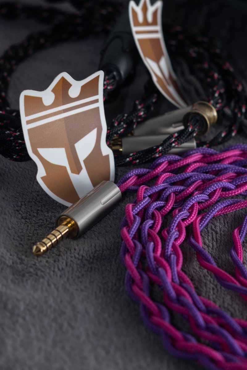 GladiatorCables's tweet image. Packaging updates and new release
-
-New gladiator stickers included with every order. 
-New packaging with a sleek black padded envelope. 
-New aluminum splitter design release with 3 colors, gold bronze - shiny silver and mirror black. 

#audiophile #highendaudio #audiogear