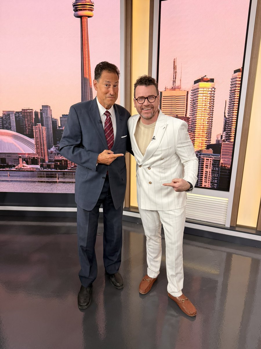 timbolen's tweet photo. @spaikin Are you kidding me… Paikin oozes cool 😎 https://t.co/yRohLRhzjw