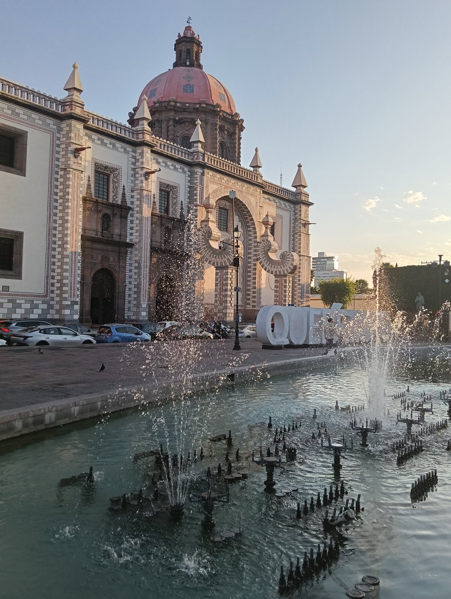 Omar_Castrejon's tweet photo. Buenos días, saludos desde Santiago de Querétaro, México. Que sea un #felizjueves y que nos vaya muy bien hoy.
#PresumeAQro https://t.co/ma0gfGfuAz