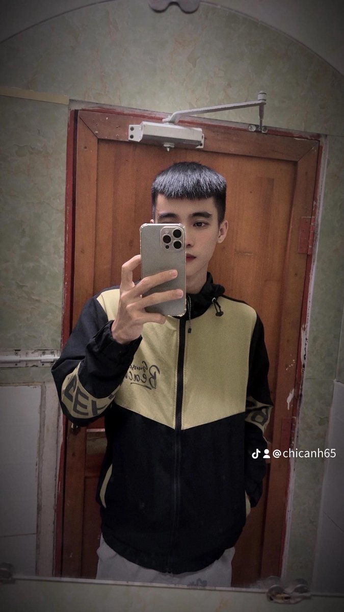 Vuong legen tweet media